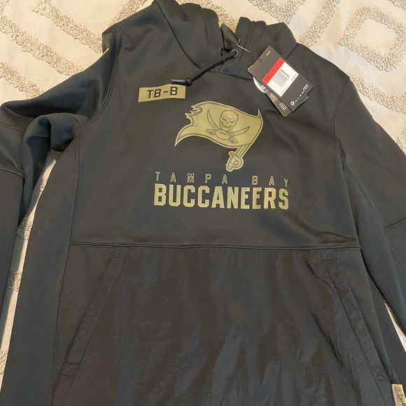 Nike Tampa Bay Buccaneers Hoodie NWT size Large
